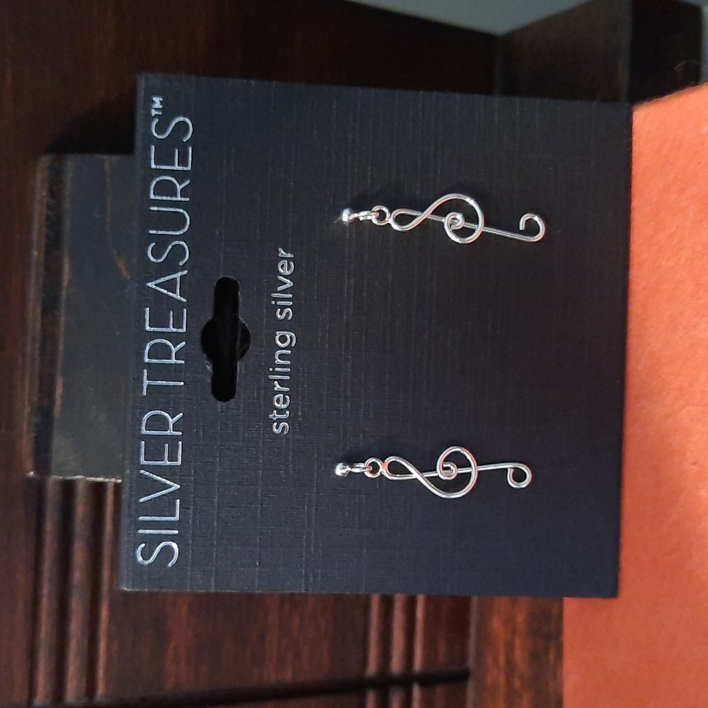 NWT.  Music NOTE Earrings